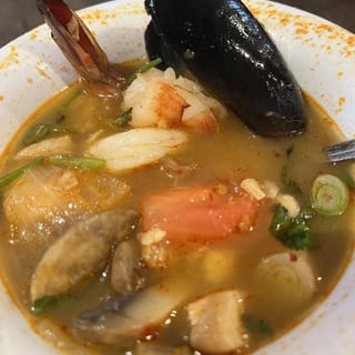 Cup Tom Yum Seafood Soup